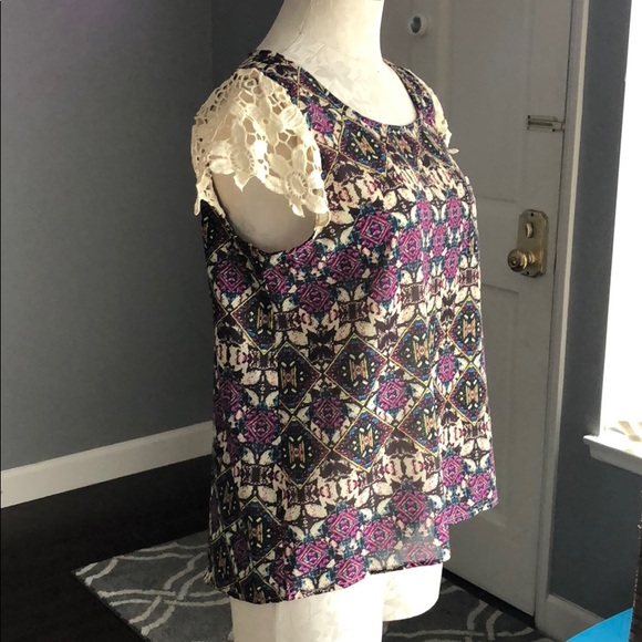 Xhilaration Graphic Print Top - Picture 2 of 5